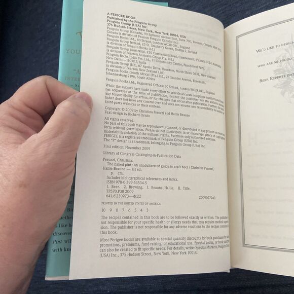 Naked Pint : An Unadulterated Guide to Craft Beer by Christina Perozzi  HC - Picture 3 of 3